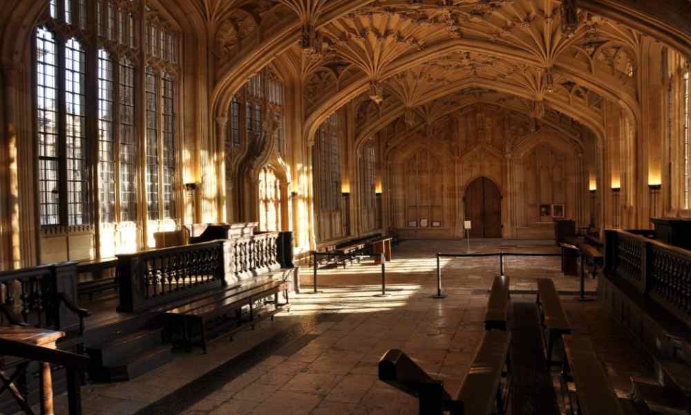 Oxford Divinty School.