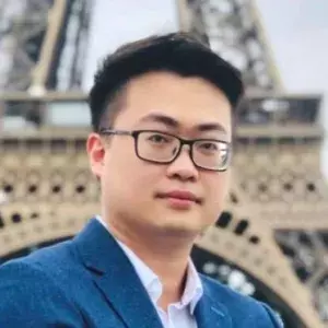 Daniel Dao headshot.